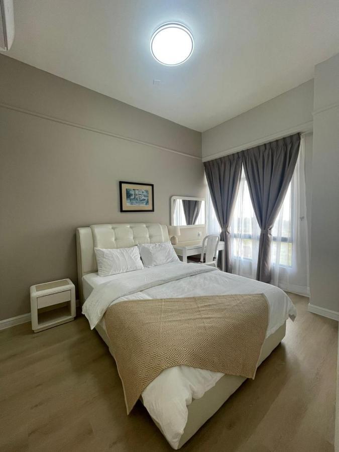Instay Leisure Mahkota With Sea/Pool View Malacca Exteriör bild